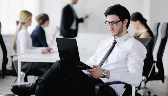 Karya sedentary salaku ngabalukarkeun osteochondrosis lumbar